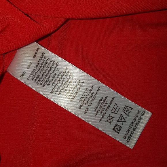 SAVIOA Gorgeous RED Capped Sleeve Blouse with White Lace Collar SIZE Med… - Picture 9 of 10